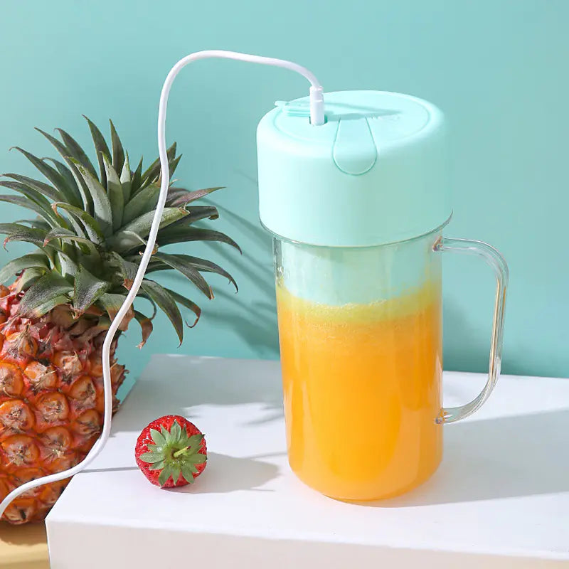 Portable Electric Juicer Cup - Mini Charging Blender