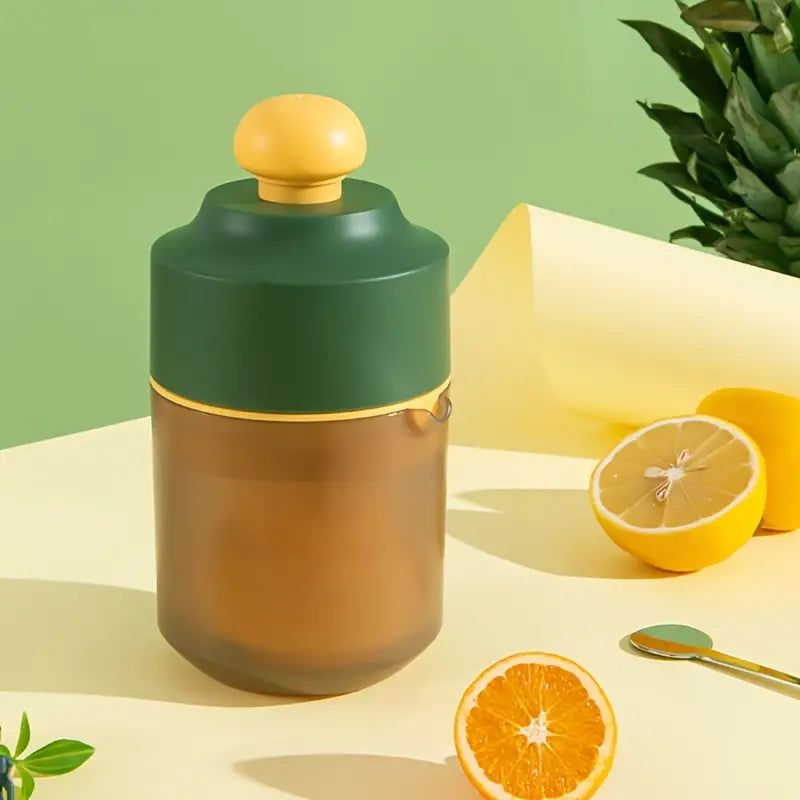 Mini Portable Manual Juicer