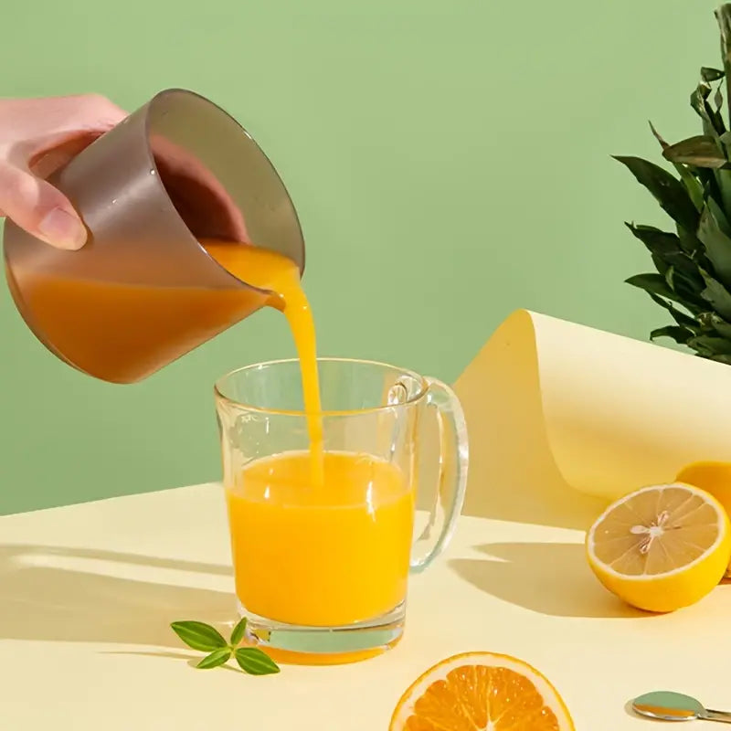 Mini Portable Manual Juicer